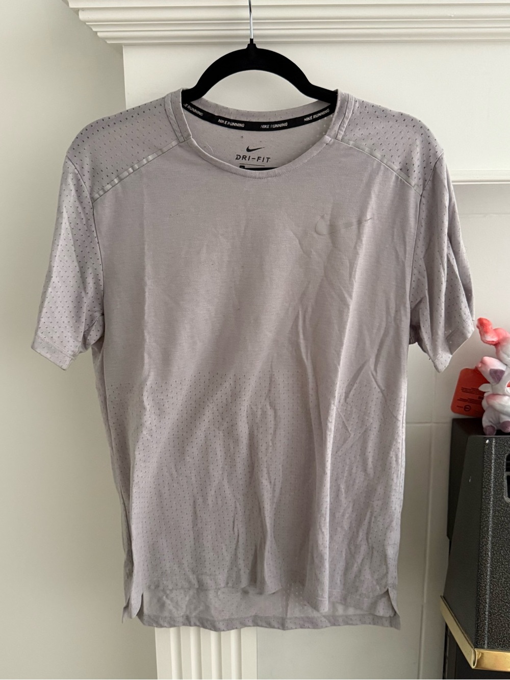 Nike Men’s Dri-FIT Short Sleeve Tee — Light Gray